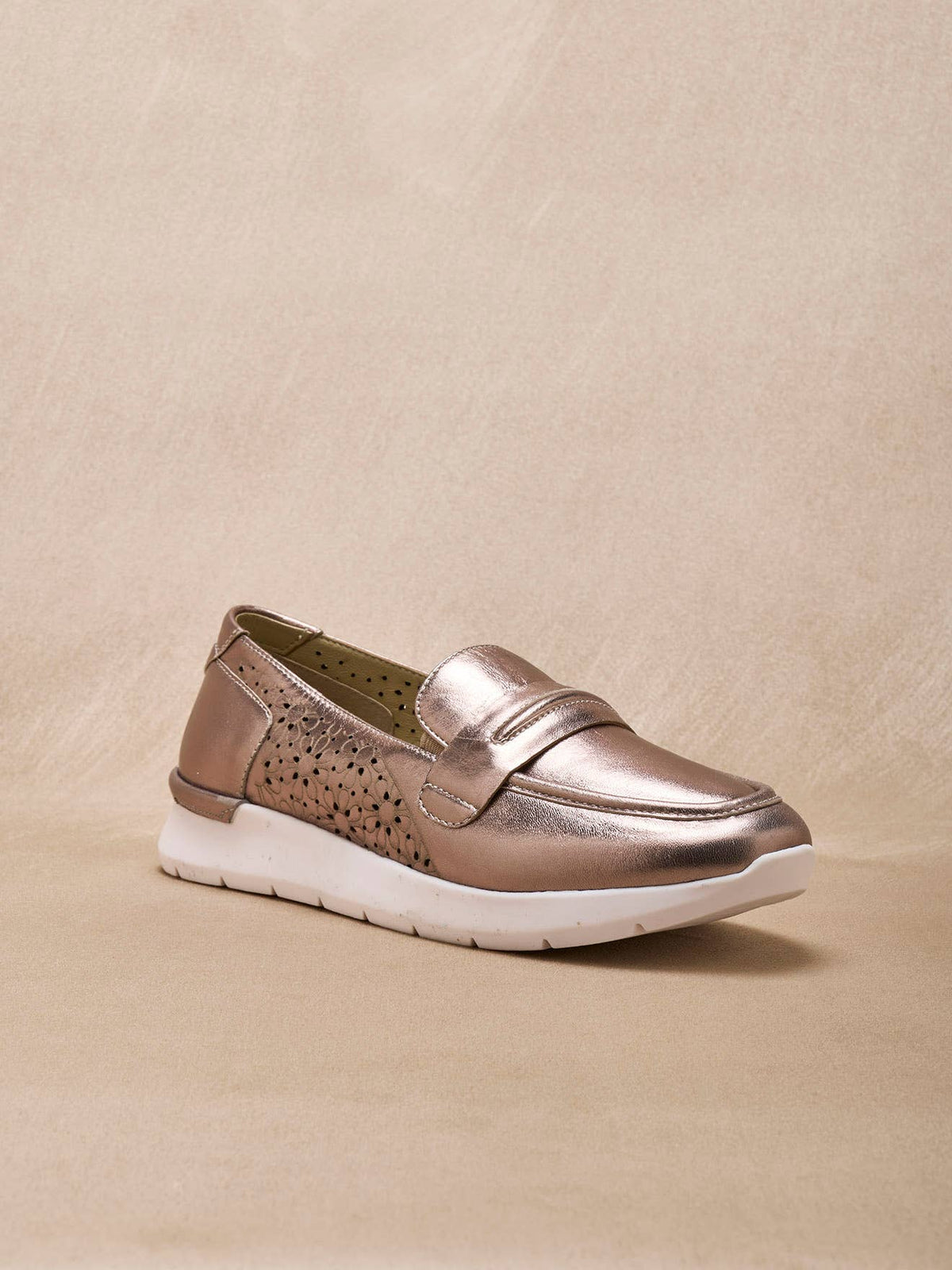 Mocassins cuir ajourés – à enfiler sans lacets – Mordoré